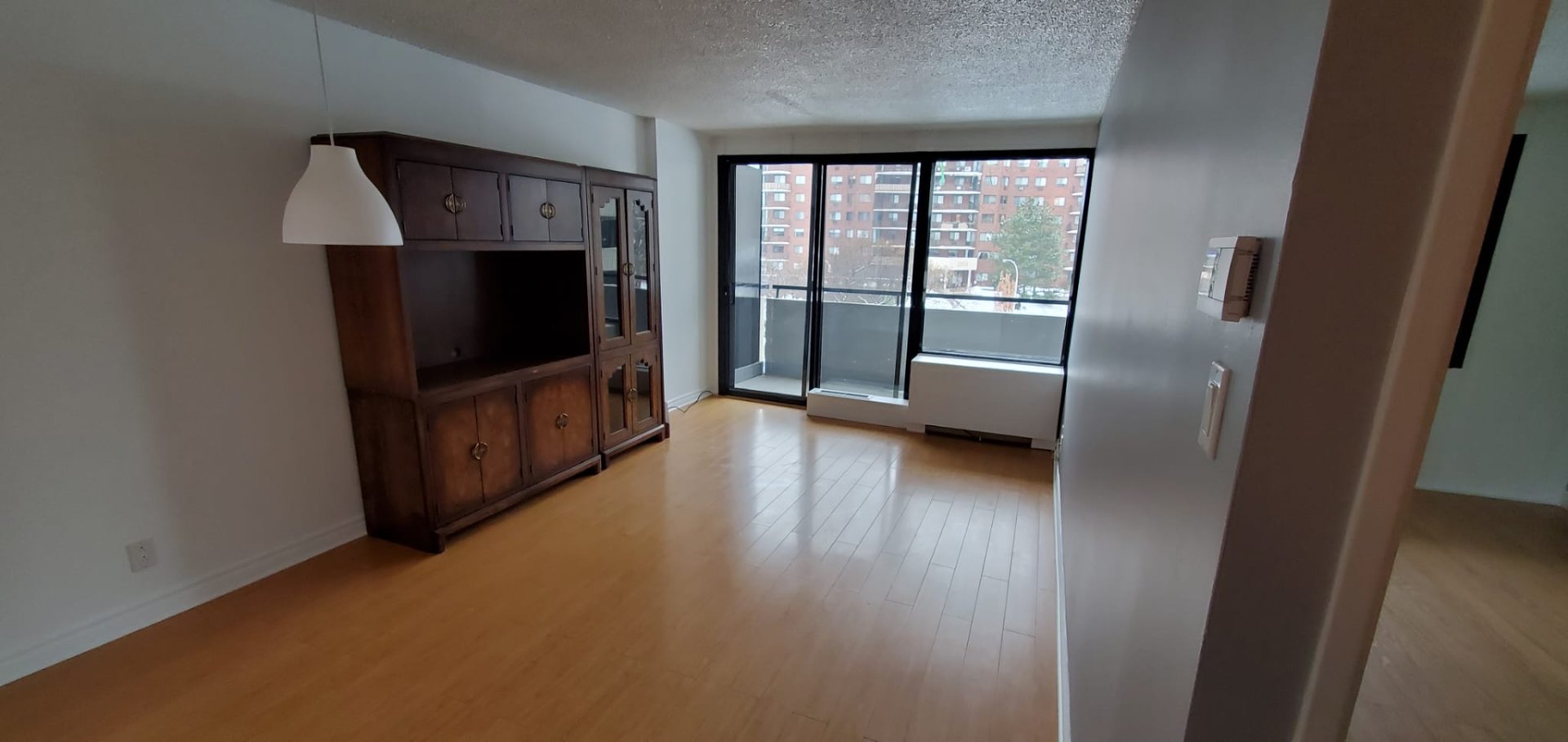 #225 - 2555 Av. du Havre-des-Îles