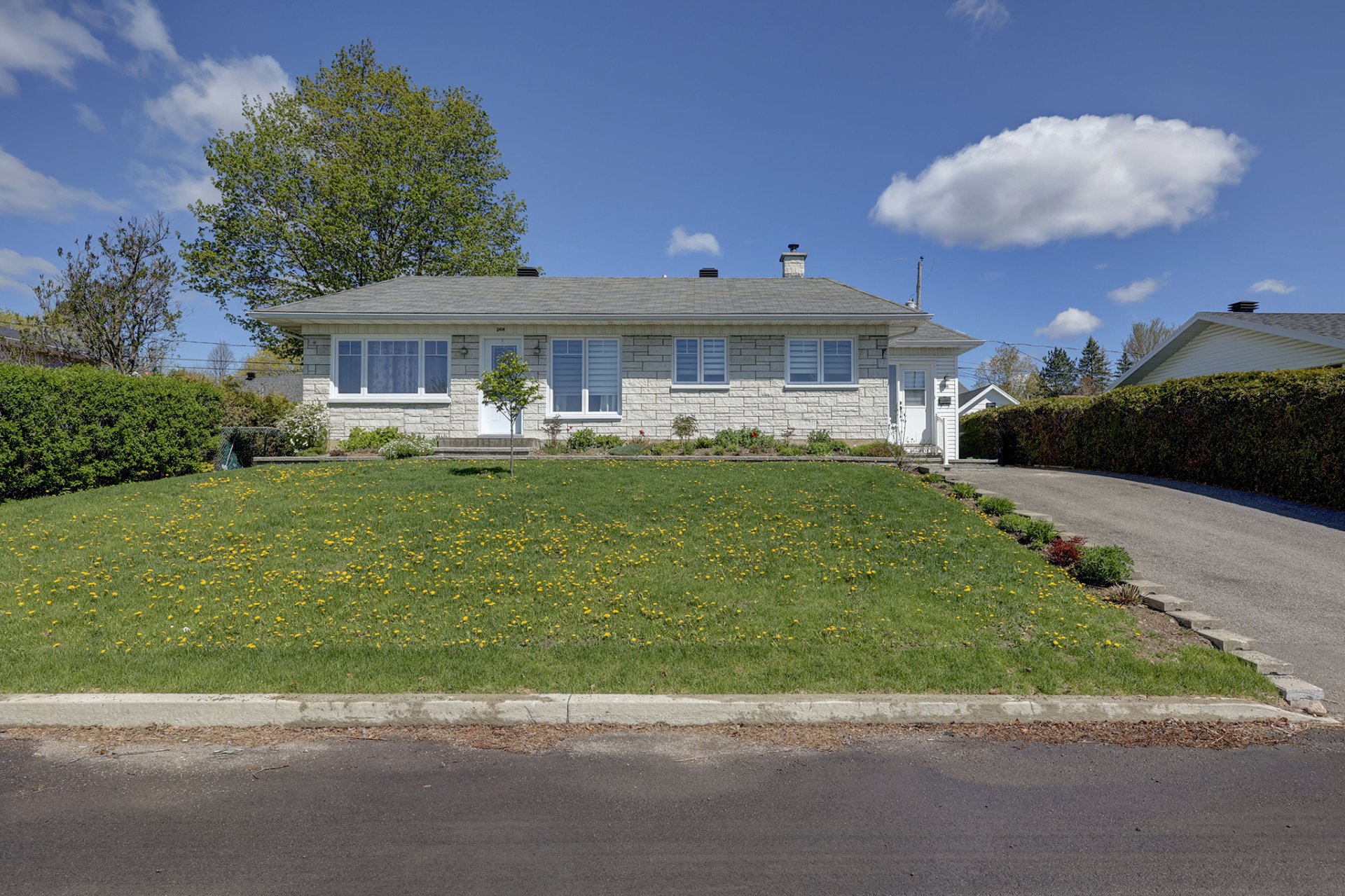 2414 Rue Wattré