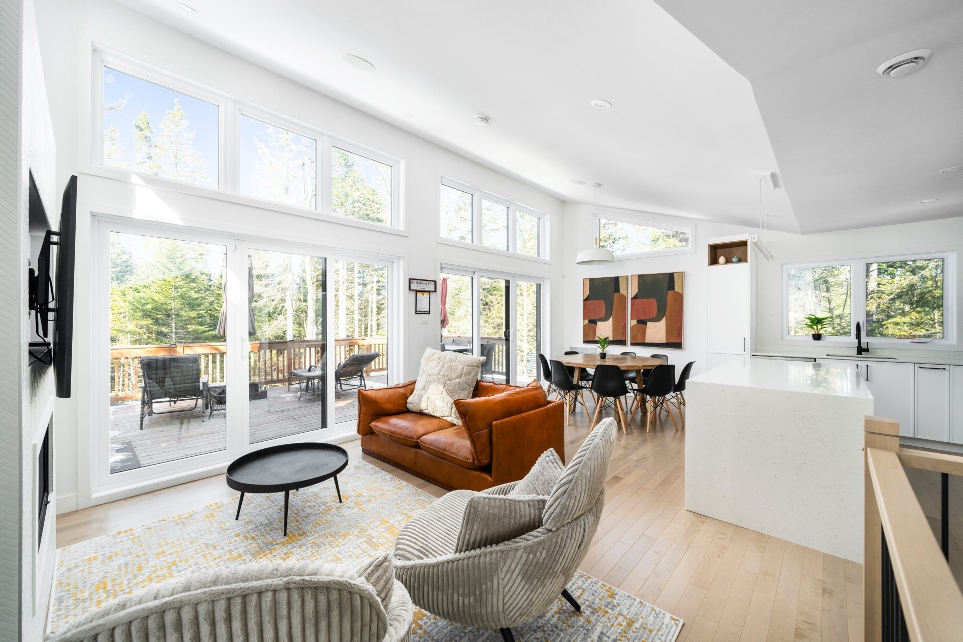 1716 Ch. du Lac-Amico