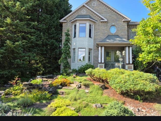 1730 Rue Adéla-Lessard