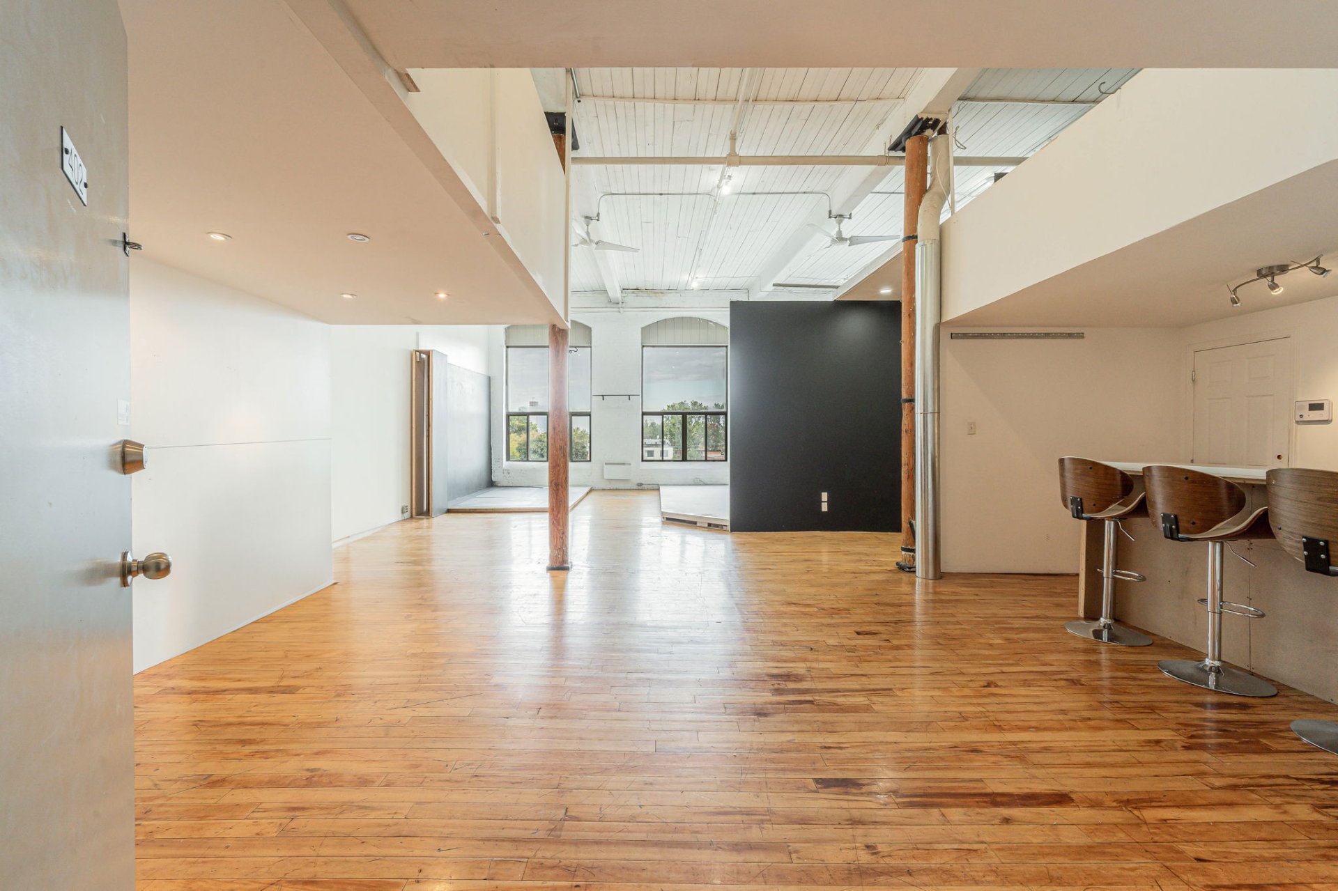 #402 - 4035 Rue St-Ambroise