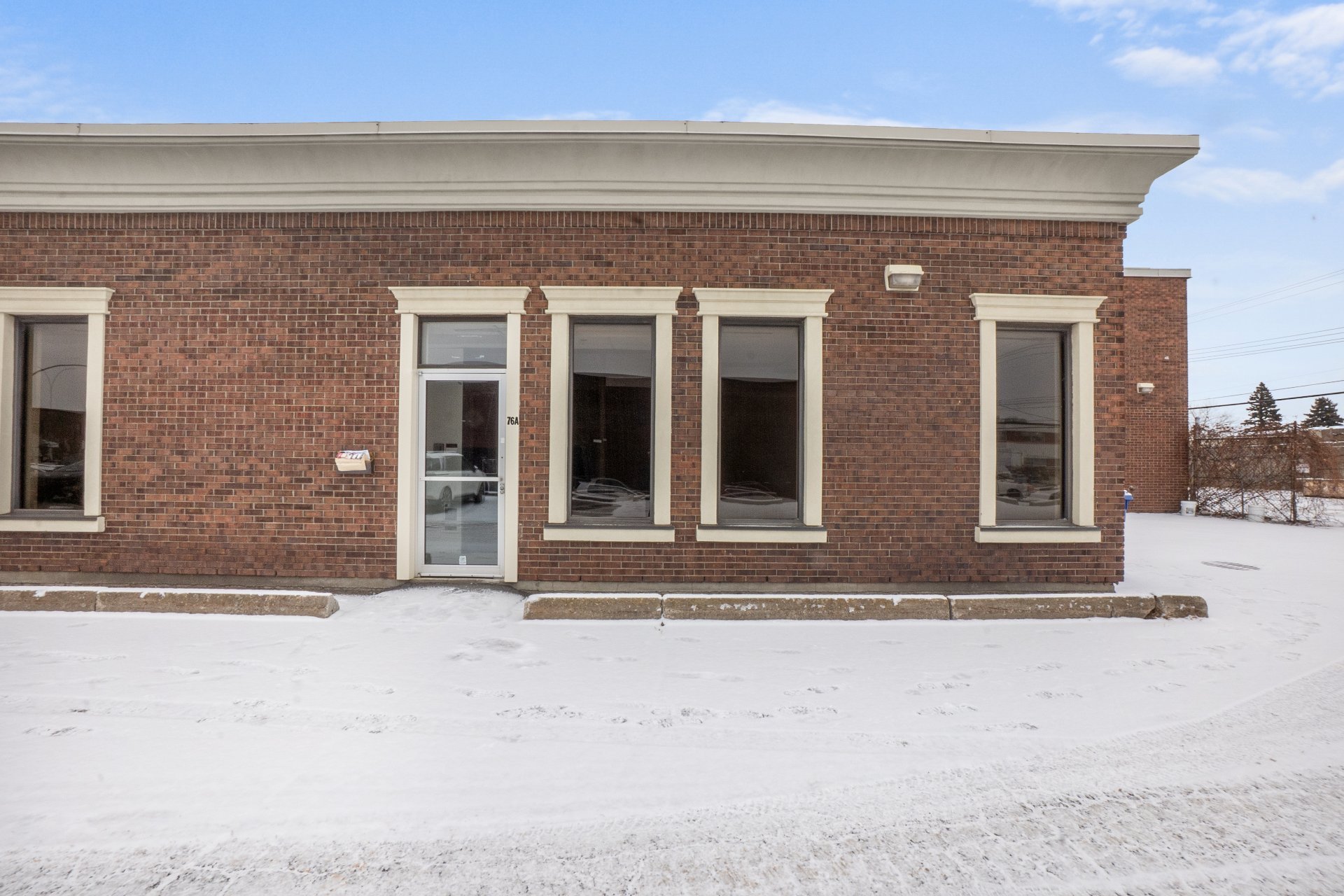 #C - 76 Boul. Brunswick