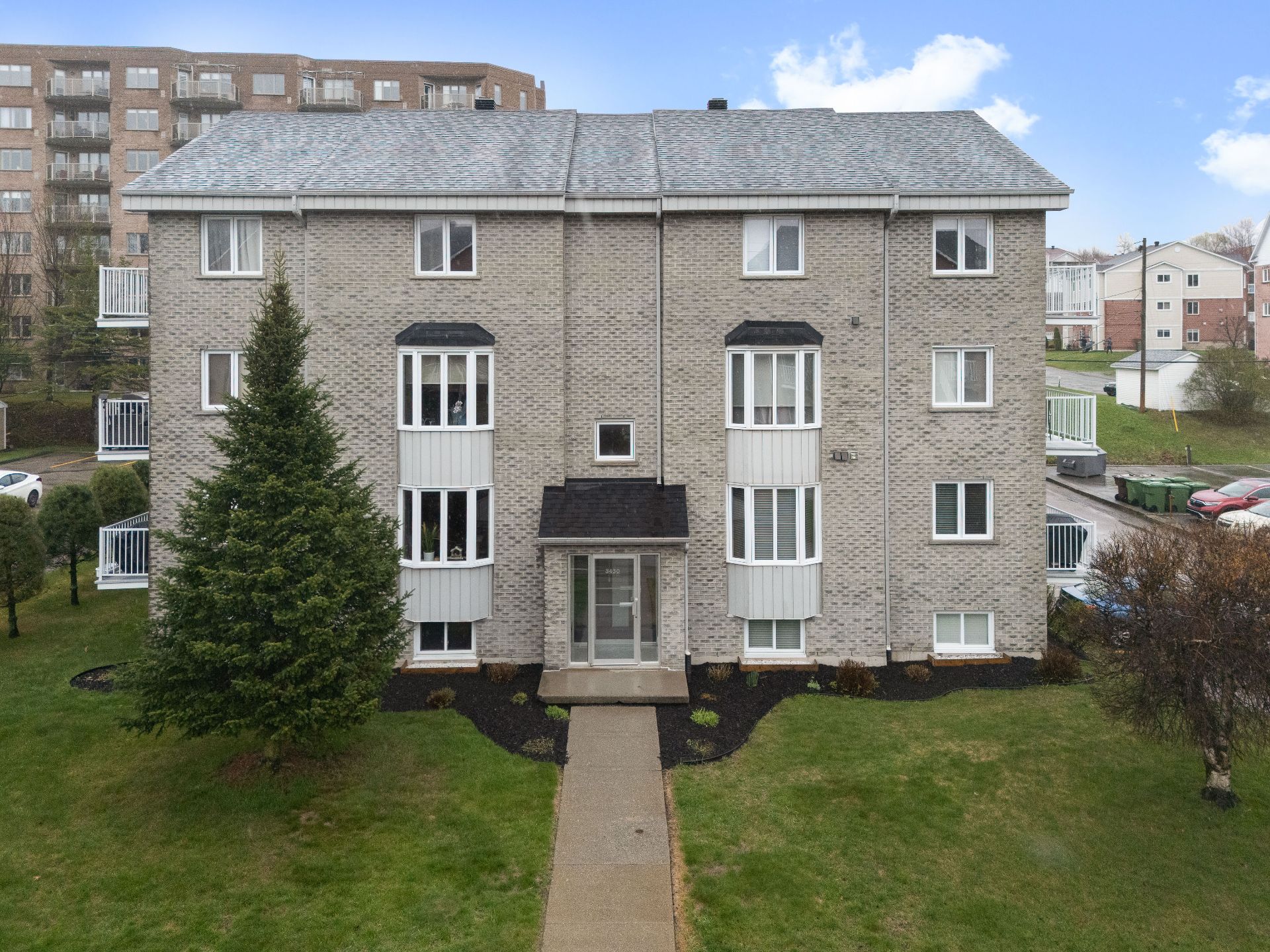 #102 - 3430 Rue des Chênes