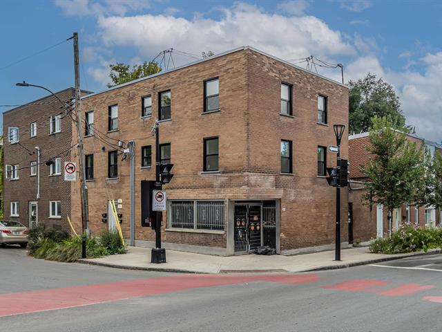 2485 Rue La Fontaine