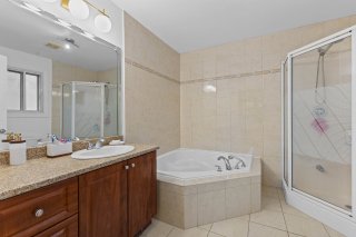 Salle de bains attenante à la CCP