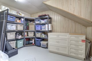 Walk-in closet