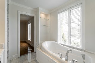 Salle de bains attenante à la CCP
