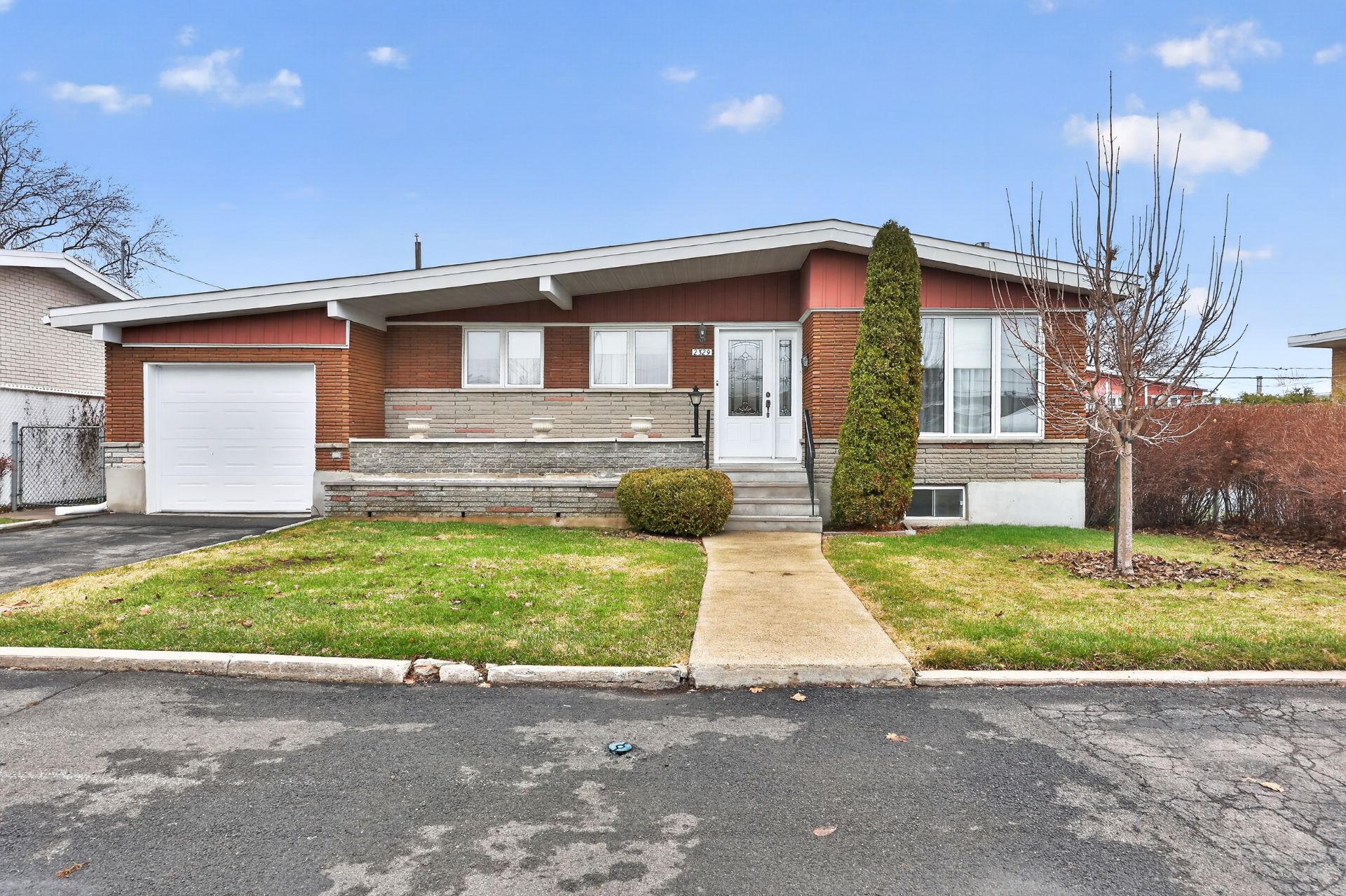 2329 Rue Richmond