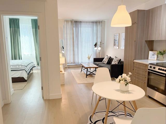#204 - 1220 Rue Crescent