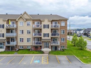 #201 - 786 Rue Valois