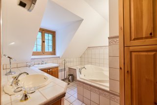 Ensuite bathroom