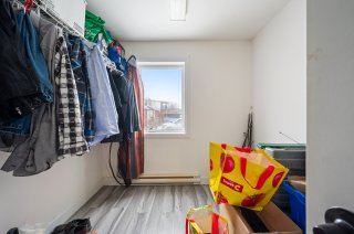 Walk-in closet