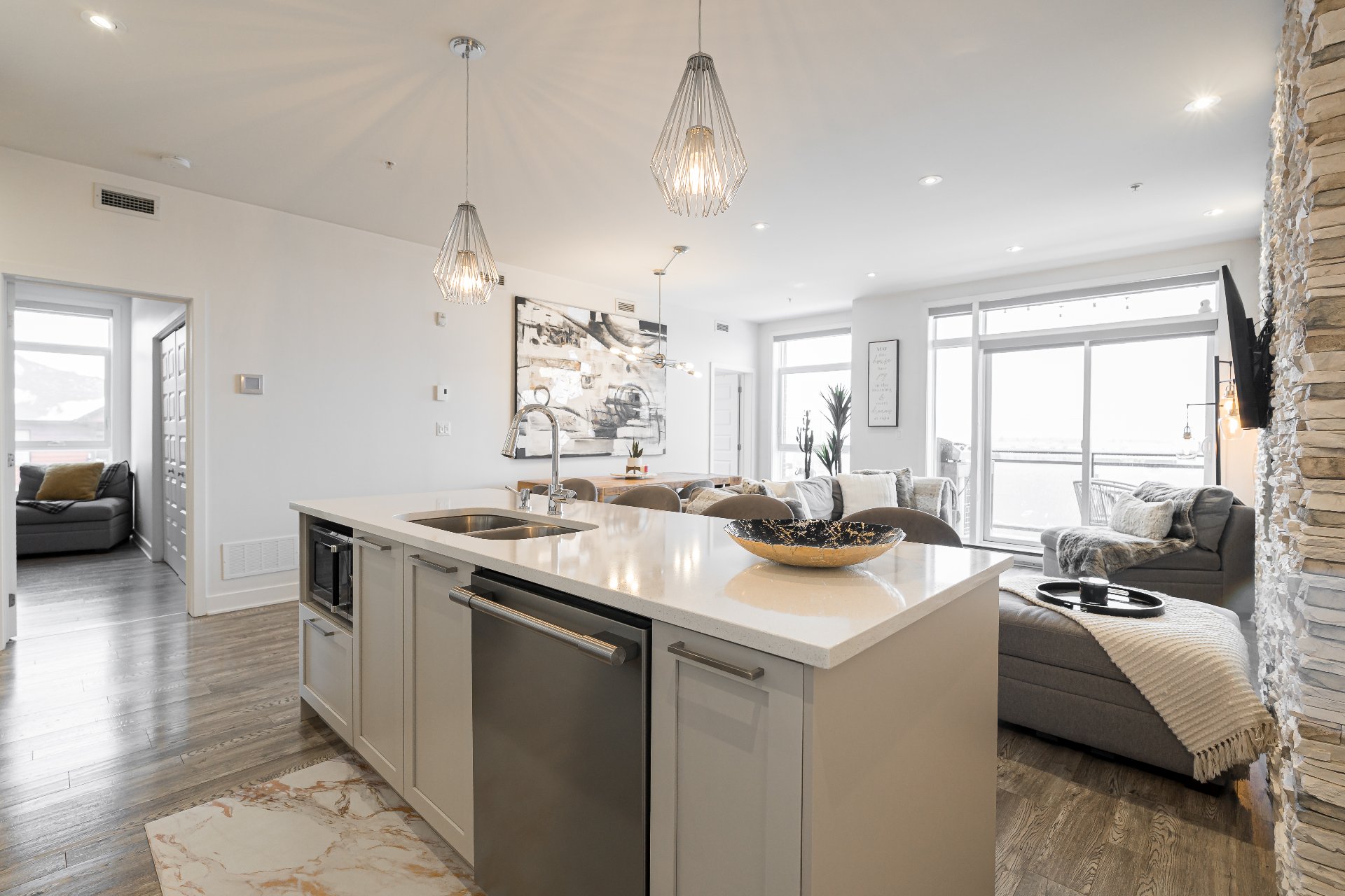 #405 - 3165 Boul. de la Gare