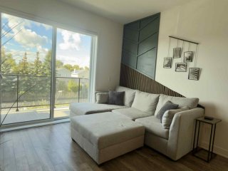 #302-3060 Rue de la Comtesse Laval (Duvernay)