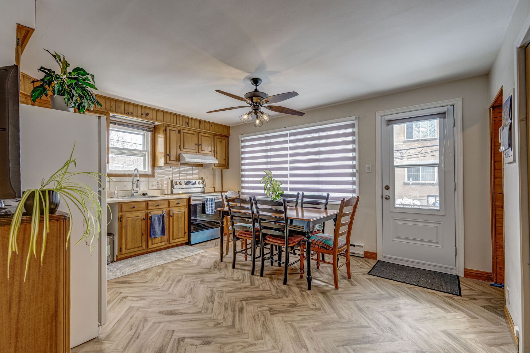#542 - 542 Av. Fletcher