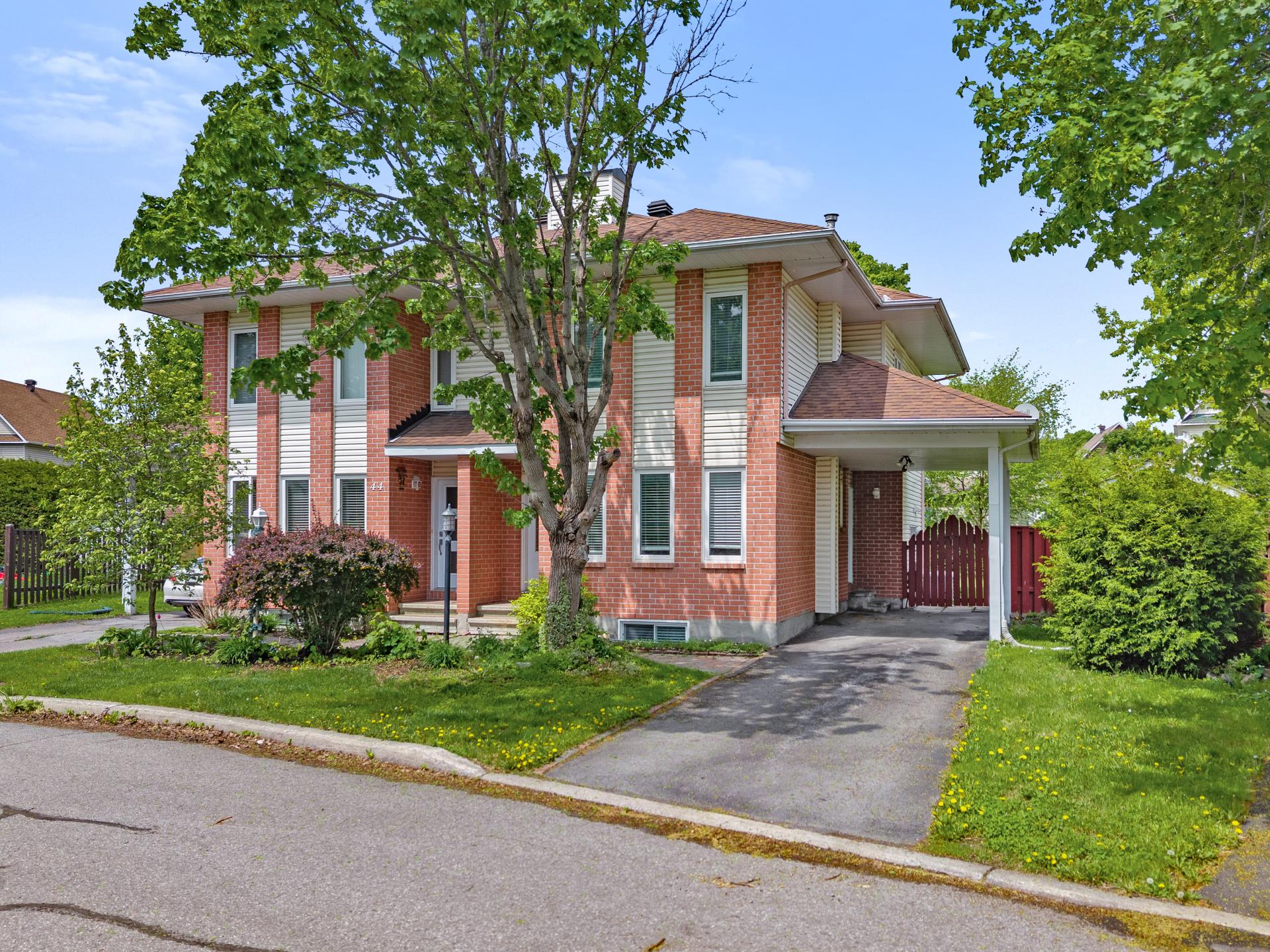 42 Rue de l'Équinoxe