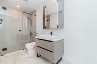 Ensuite bathroom