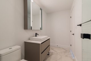 Ensuite bathroom