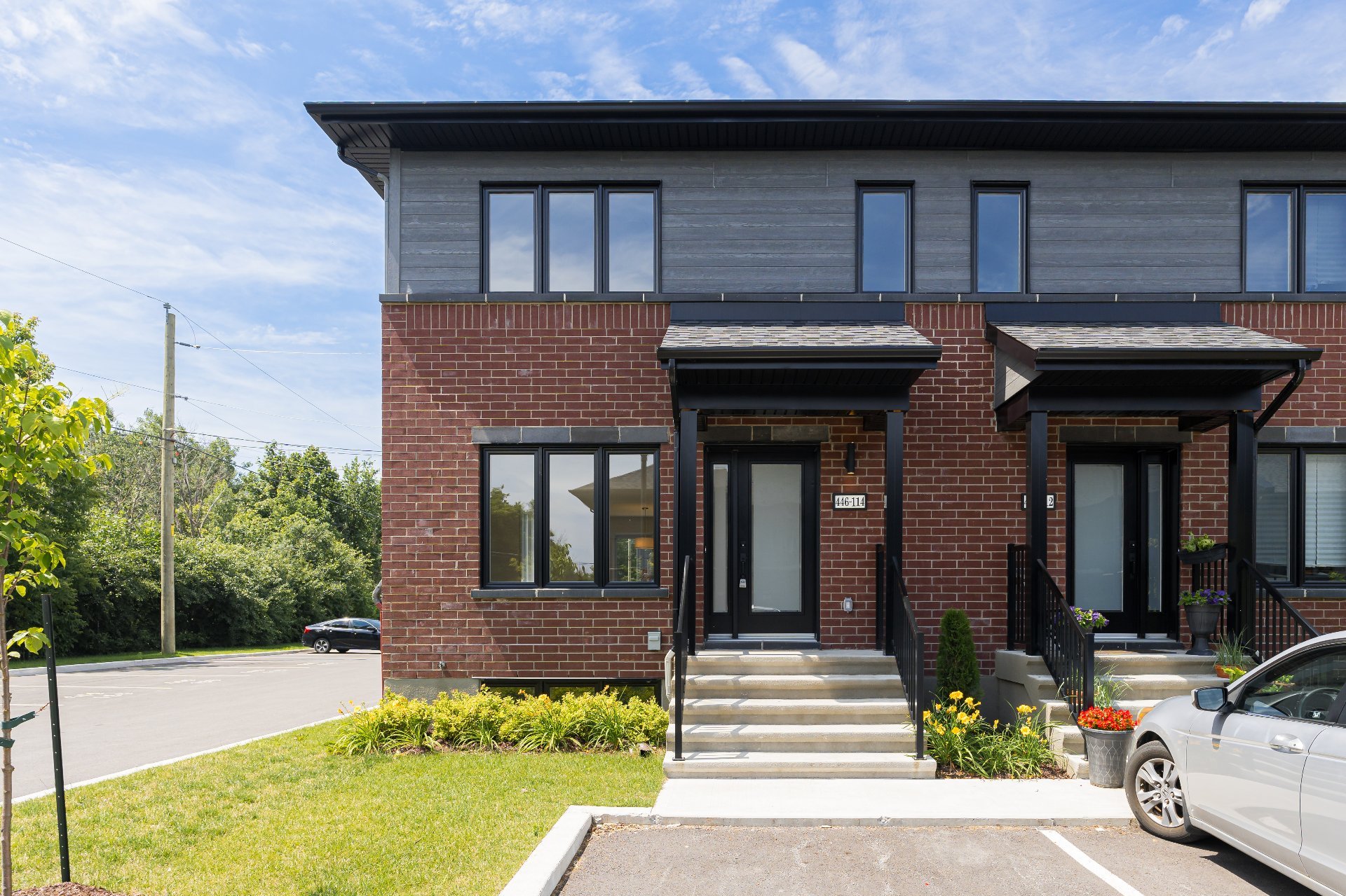 #114 - 454 Rue Valois