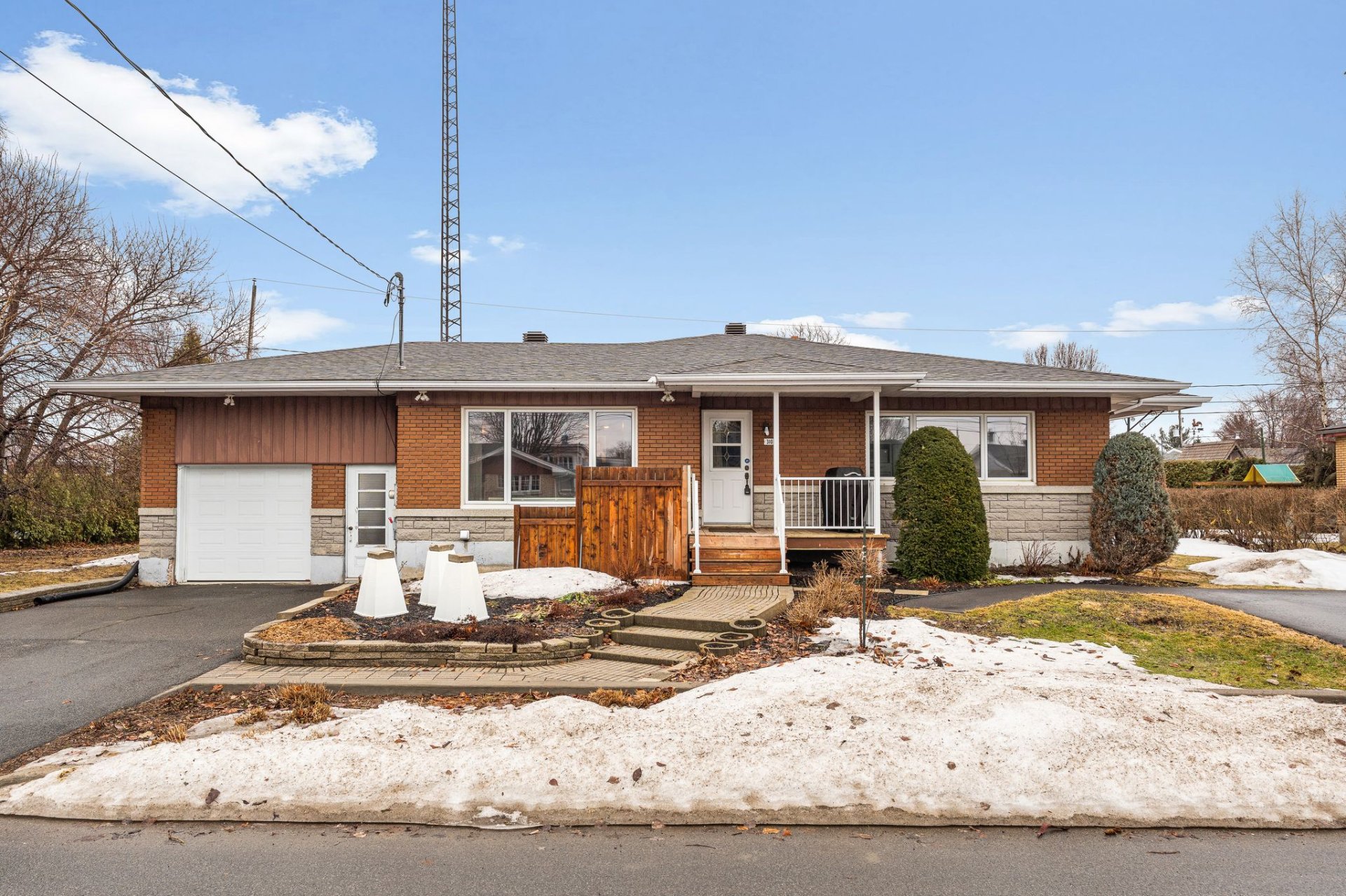 310 Rue Théophile-St-Laurent