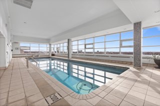 #902-5320 Av. MacDonald Côte-Saint-Luc