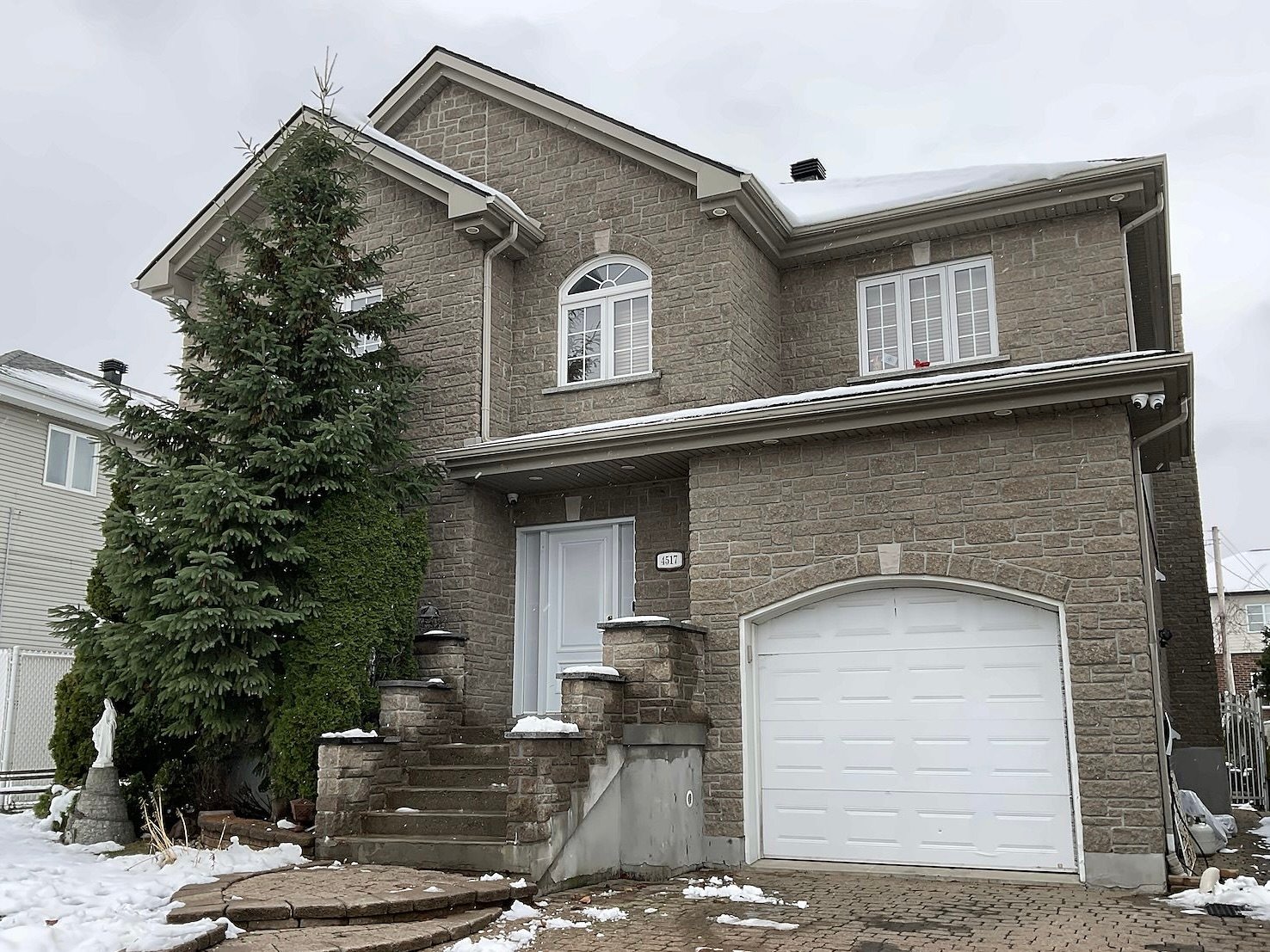 Joelle Bitar / #16483730