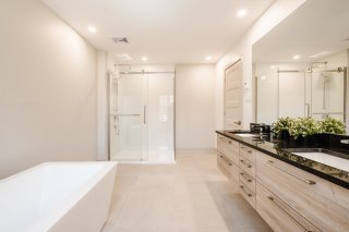 Ensuite bathroom