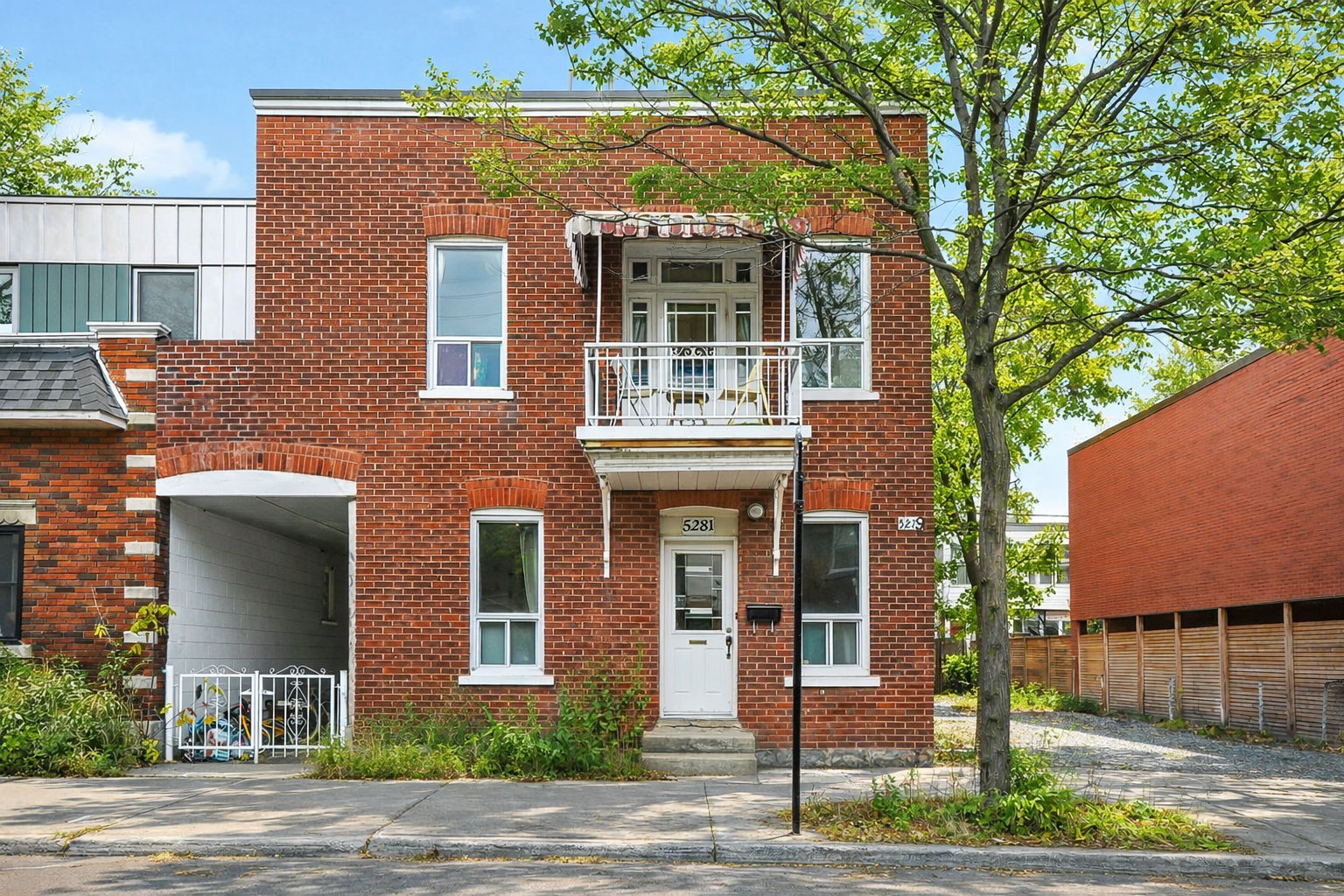 5281 Rue Chambord