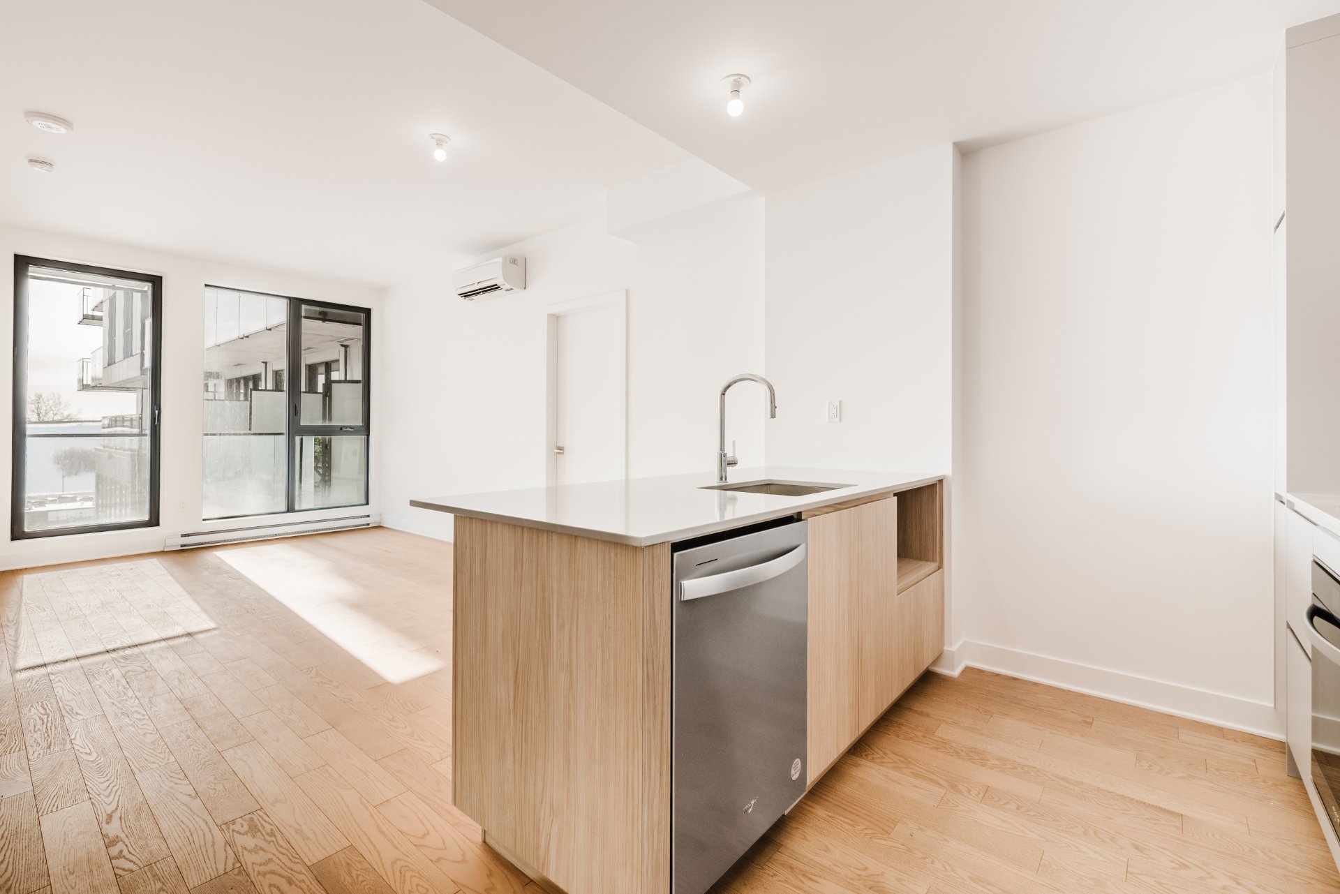 #518 - 200 Rue Marie-Charles-Le Moyne