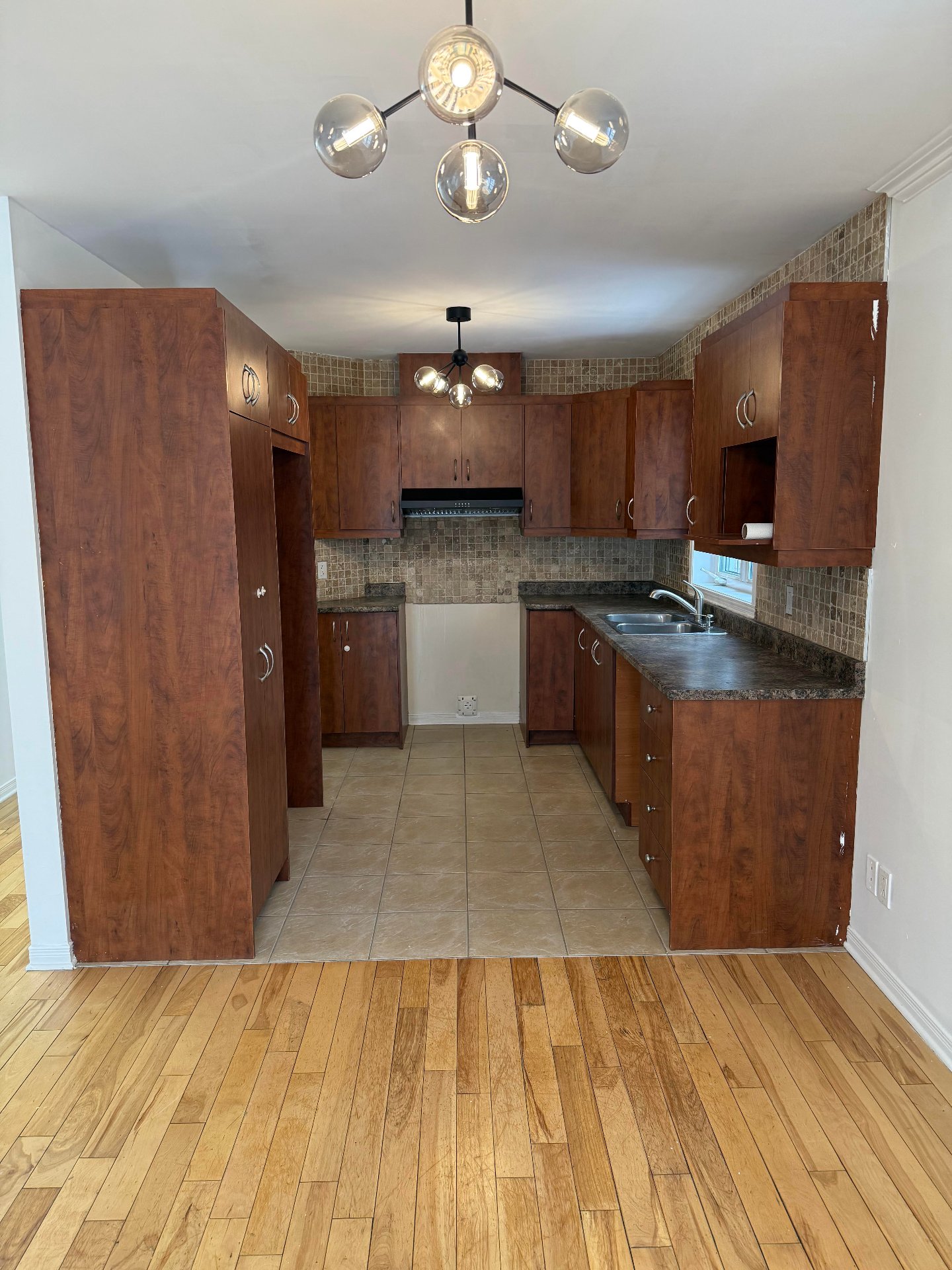 #204 - 2513 Rue Champdoré