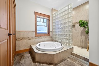 Salle de bains attenante à la CCP