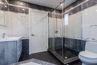 Salle de bains attenante à la CCP