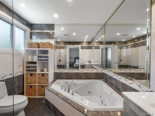 Salle de bains attenante à la CCP