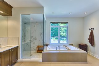 Salle de bains attenante à la CCP