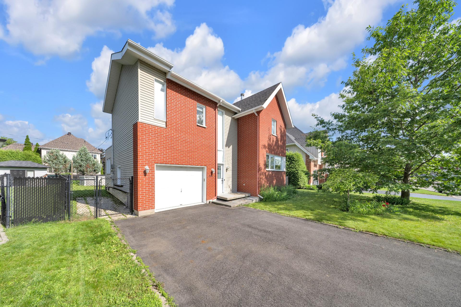 561 Rue De Coubertin