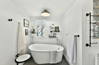 Salle de bains attenante à la CCP