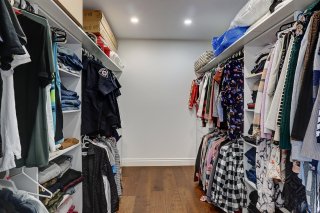 Walk-in closet