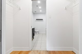 Walk-in closet