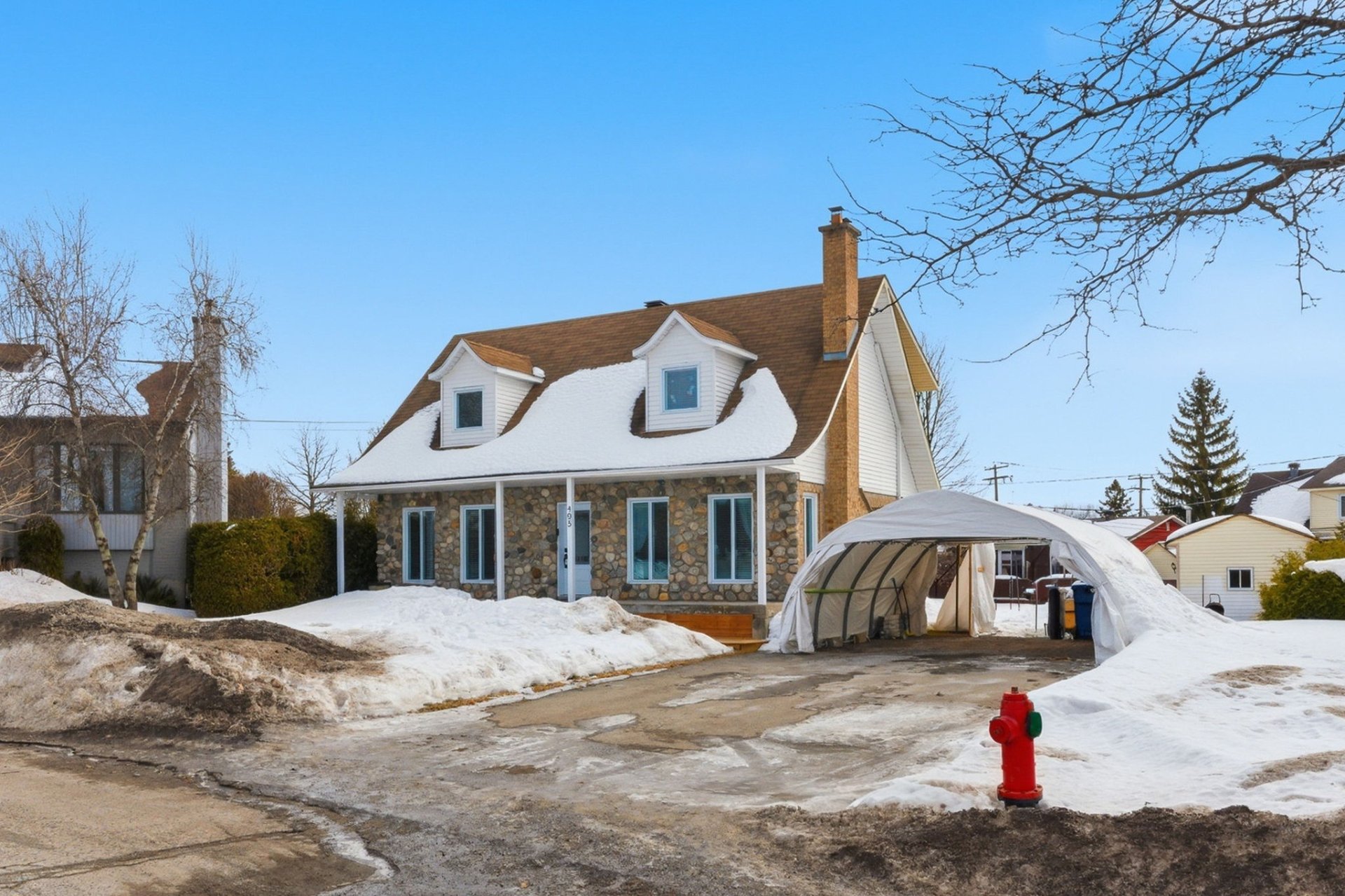 Joelle Bitar / #16861352