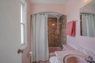 Ensuite bathroom