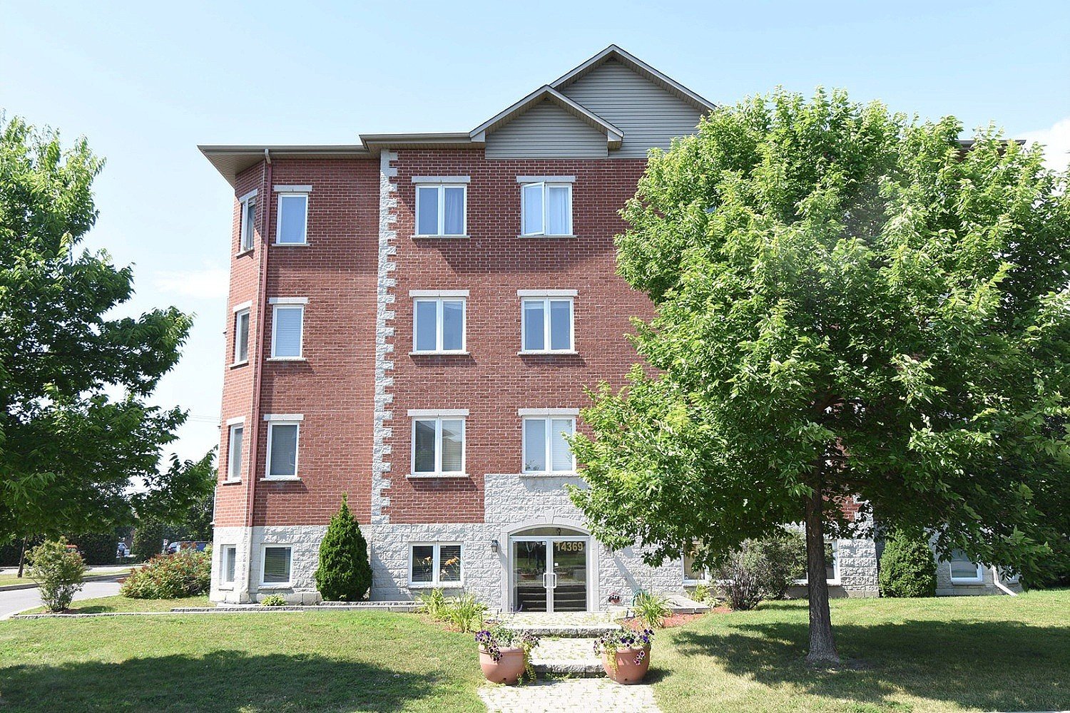 #101 - 14369 Rue Jolicoeur