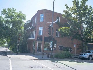 2236 Av. Bourbonnière