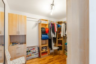 Walk-in closet