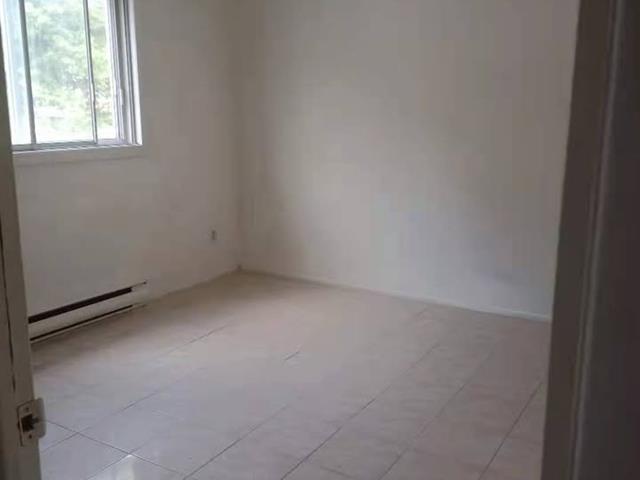 #12 - 620 Rue Rouleau