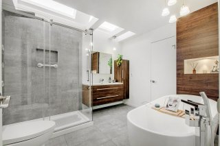 Ensuite bathroom