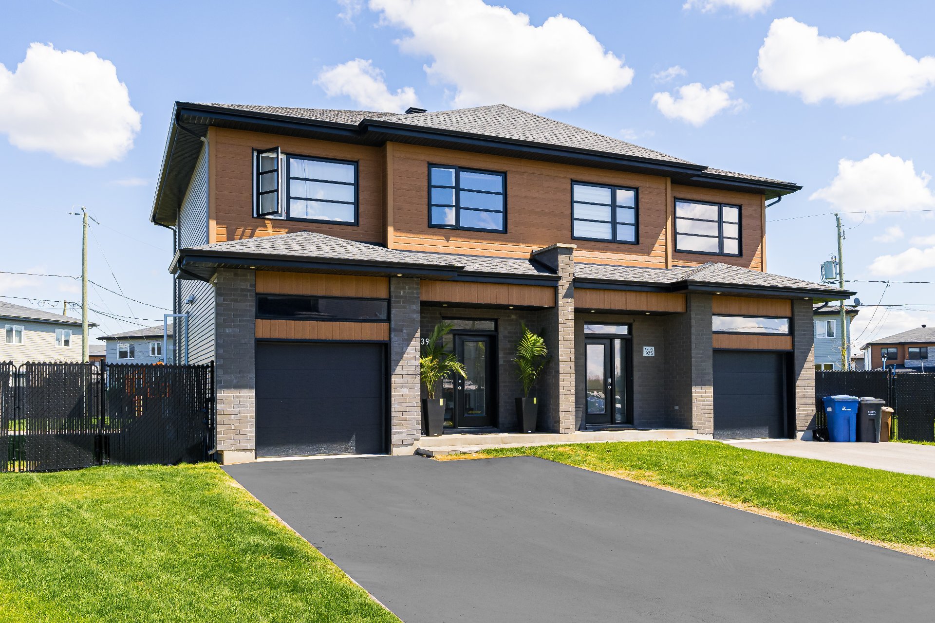 939 Rue des Chenilles