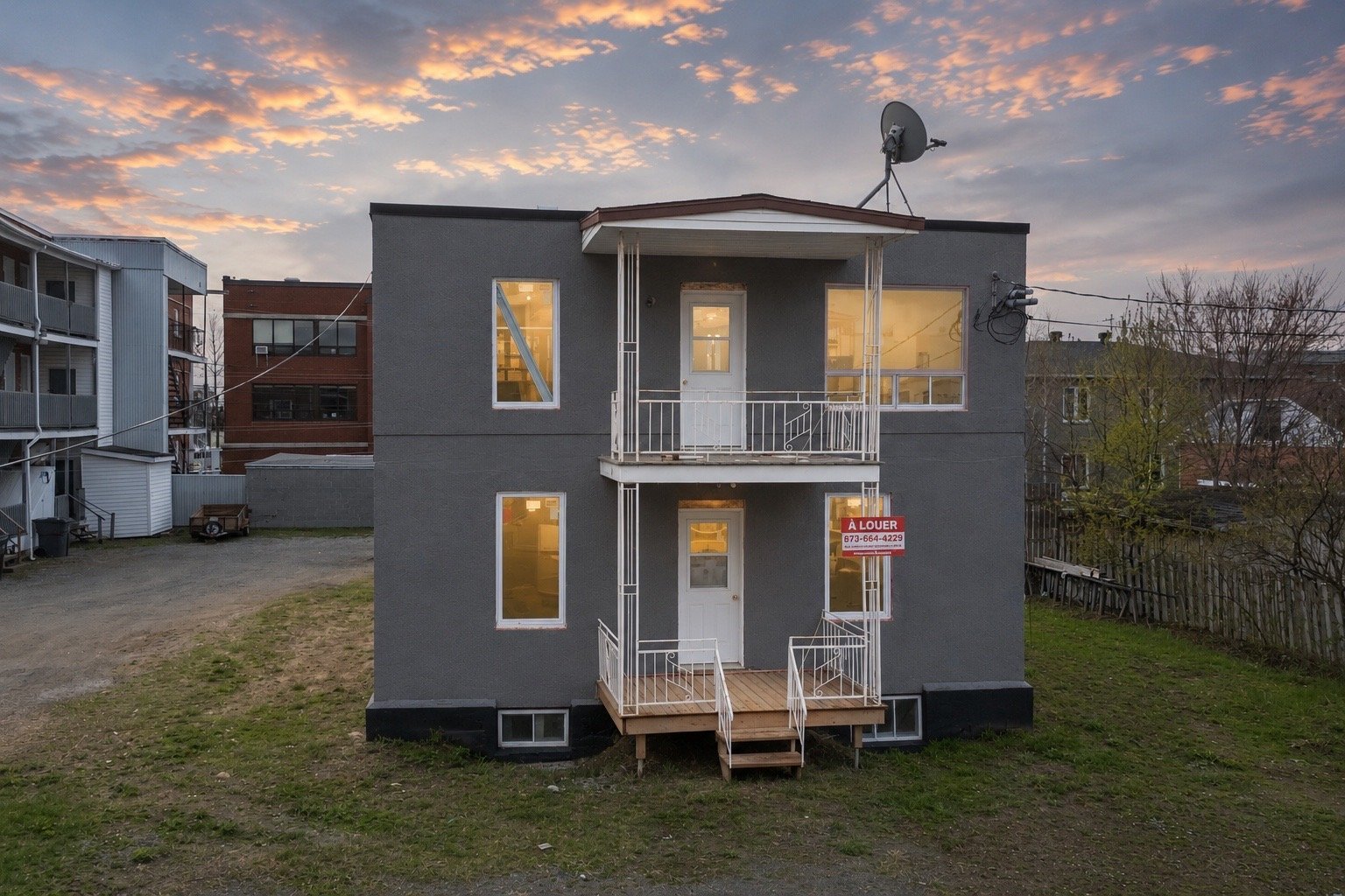 2652 Av. Defond