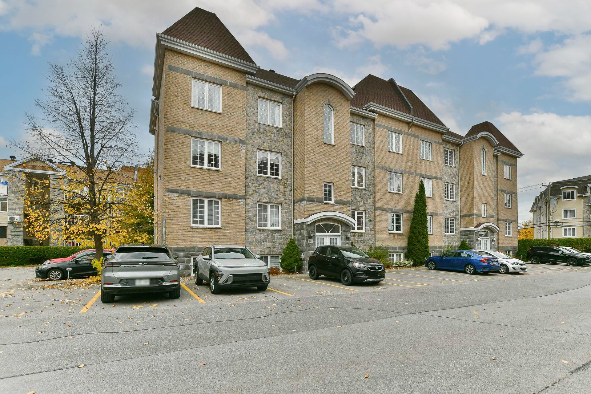 #401 - 706 Mtée Masson