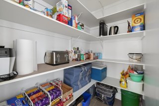 Walk-in closet