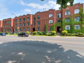 #101 - 2280 Rue Notre-Dame O.